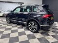 Volkswagen Tiguan 2.0 TDI R-Line Tech DSG 4Motion Euro 6 (s/s) 5dr 18