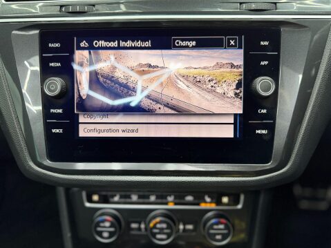 Volkswagen Tiguan 2.0 TDI R-Line Tech DSG 4Motion Euro 6 (s/s) 5dr 44