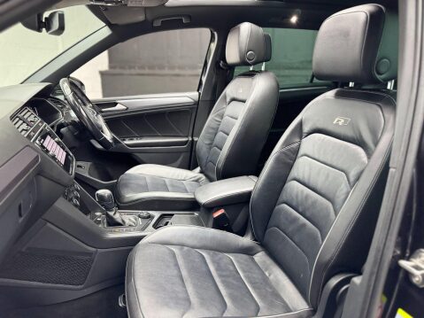 Volkswagen Tiguan 2.0 TDI R-Line Tech DSG 4Motion Euro 6 (s/s) 5dr 56