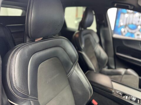 Volvo XC60 2.0 D4 R-Design Auto AWD Euro 6 (s/s) 5dr 42