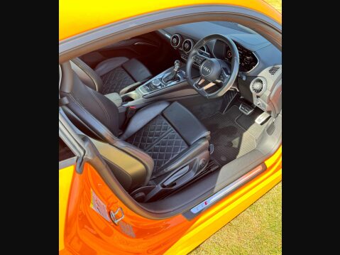 Audi TT 2.0 TFSI Black Edition S Tronic quattro Euro 6 (s/s) 3dr 27
