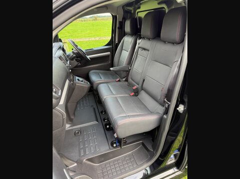 Vauxhall Vivaro 2.0 Turbo D 3100 GS Auto L1 H1 Euro 6 (s/s) 6dr 17