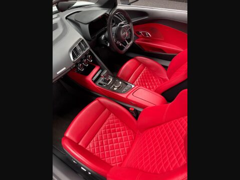 Audi R8 5.2 FSI V10 Spyder S Tronic quattro Euro 6 (s/s) 2dr 28
