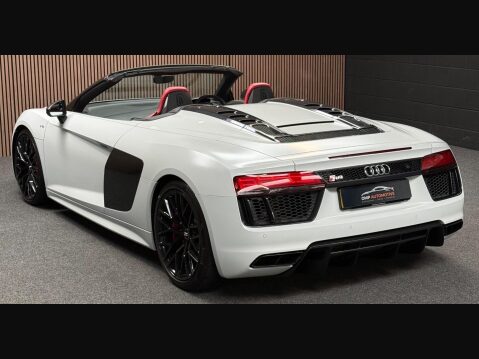 Audi R8 5.2 FSI V10 Spyder S Tronic quattro Euro 6 (s/s) 2dr 3