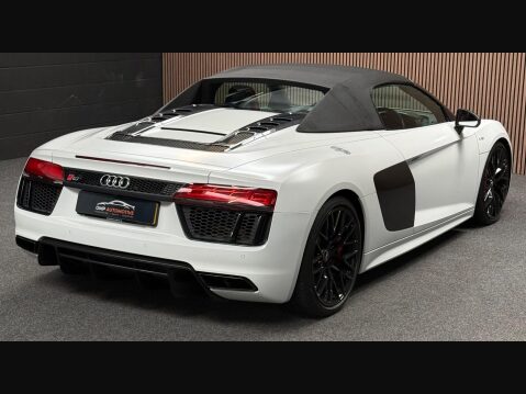 Audi R8 5.2 FSI V10 Spyder S Tronic quattro Euro 6 (s/s) 2dr 11
