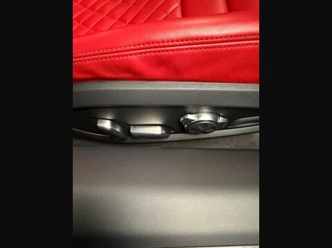 Audi R8 5.2 FSI V10 Spyder S Tronic quattro Euro 6 (s/s) 2dr 32