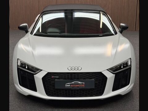 Audi R8 5.2 FSI V10 Spyder S Tronic quattro Euro 6 (s/s) 2dr 6