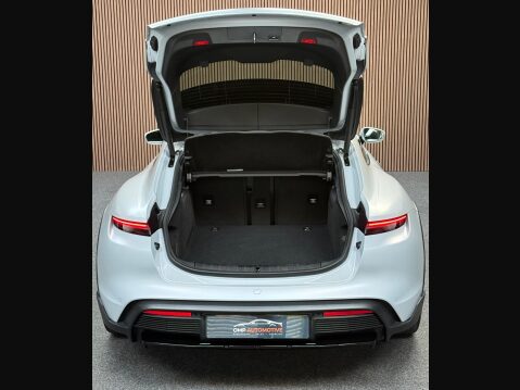 Porsche Taycan Performance Plus 93.4kWh 4 Cross Turismo Auto 4WD 5dr (11kW Charger) 17