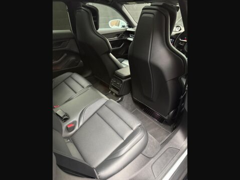 Porsche Taycan Performance Plus 93.4kWh 4 Cross Turismo Auto 4WD 5dr (11kW Charger) 31