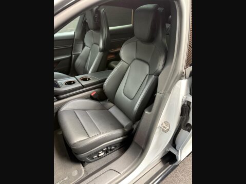 Porsche Taycan Performance Plus 93.4kWh 4 Cross Turismo Auto 4WD 5dr (11kW Charger) 26