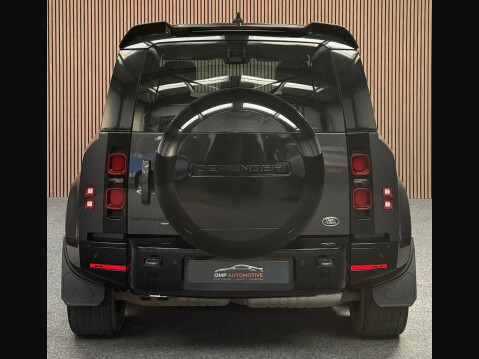 Land Rover Defender 3.0 D300 MHEV X-Dynamic HSE Auto 4WD Euro 6 (s/s) 5dr 11