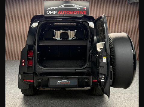 Land Rover Defender 3.0 D300 MHEV X-Dynamic HSE Auto 4WD Euro 6 (s/s) 5dr 20