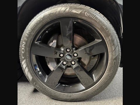 Land Rover Defender 3.0 D300 MHEV X-Dynamic HSE Auto 4WD Euro 6 (s/s) 5dr 16