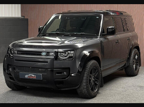 Land Rover Defender 3.0 D300 MHEV X-Dynamic HSE Hard Top SUV Auto 4WD MWB Euro 6 (s/s) 5dr 9