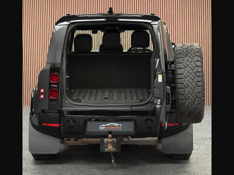 Land Rover Defender 3.0 D300 MHEV X-Dynamic HSE Hard Top SUV Auto 4WD MWB Euro 6 (s/s) 5dr 14