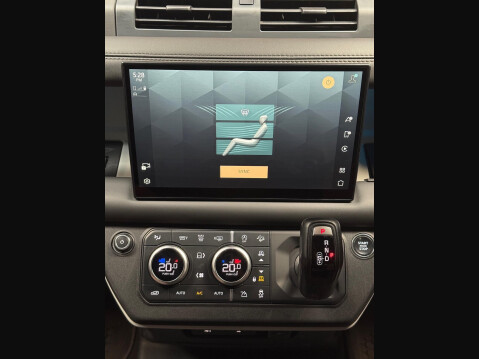 Land Rover Defender 3.0 D300 MHEV X-Dynamic HSE Hard Top SUV Auto 4WD MWB Euro 6 (s/s) 5dr 37