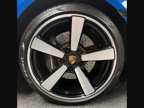 Porsche 911 3.0T 992 Carrera PDK Euro 6 (s/s) 2dr 17
