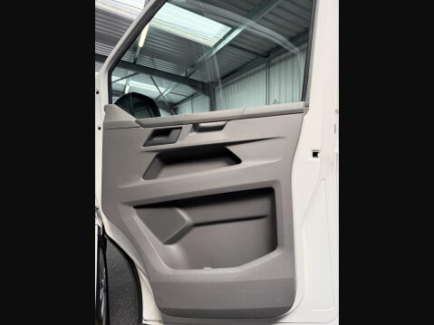 Volkswagen Transporter 2.0 TDI T30 Startline FWD SWB Euro 6 (s/s) 5dr 32