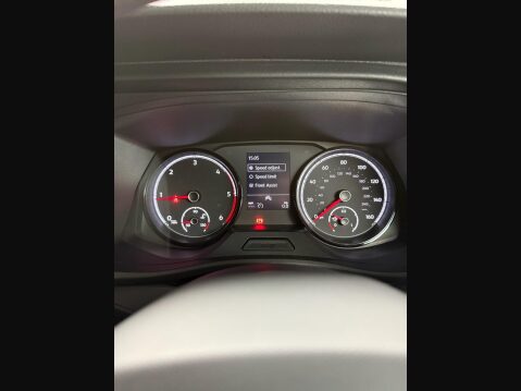 Volkswagen Transporter 2.0 TDI T30 Startline FWD SWB Euro 6 (s/s) 5dr 57