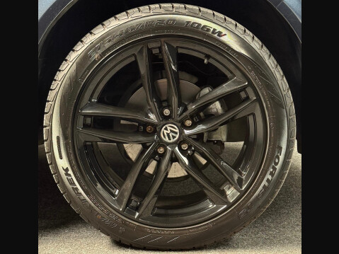 Volkswagen Transporter 2.0 TDI T30 Highline DSG FWD SWB Euro 6 (s/s) 5dr 22