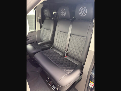 Volkswagen Transporter 2.0 TDI T30 Highline DSG FWD SWB Euro 6 (s/s) 5dr 34
