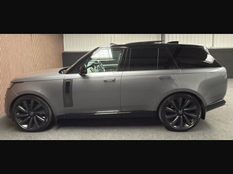 Land Rover Range Rover 4.4 P615 V8 SV Auto 4WD Euro 6 (s/s) 5dr 10