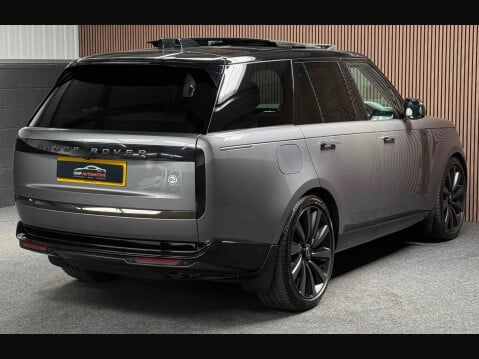 Land Rover Range Rover 4.4 P615 V8 SV Auto 4WD Euro 6 (s/s) 5dr 12