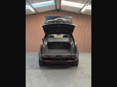 Land Rover Range Rover 4.4 P615 V8 SV Auto 4WD Euro 6 (s/s) 5dr 18