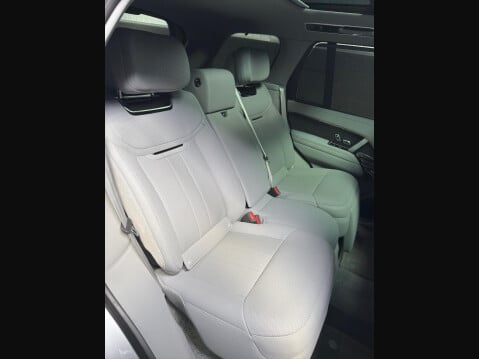 Land Rover Range Rover 4.4 P615 V8 SV Auto 4WD Euro 6 (s/s) 5dr 35