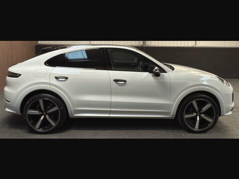 Porsche Cayenne 3.0T V6 TiptronicS 4WD Euro 6 (s/s) 5dr 13