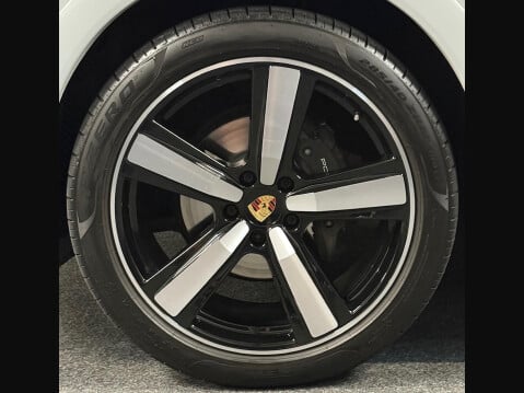 Porsche Cayenne 3.0T V6 TiptronicS 4WD Euro 6 (s/s) 5dr 23