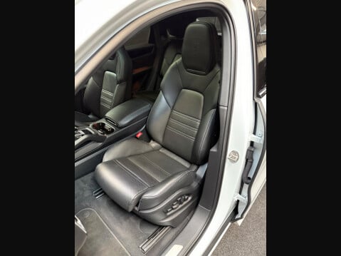 Porsche Cayenne 3.0T V6 TiptronicS 4WD Euro 6 (s/s) 5dr 29
