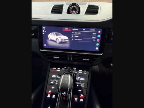 Porsche Cayenne 3.0T V6 TiptronicS 4WD Euro 6 (s/s) 5dr 50