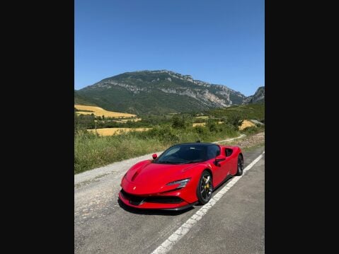 Ferrari SF90 Stradale 4.0T V8 7.9kWh F1 DCT 4WD Euro 6 (s/s) 2dr 1