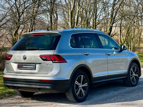 Volkswagen Tiguan 2.0 TDI BlueMotion Tech SE Navigation Euro 6 (s/s) 5dr 12