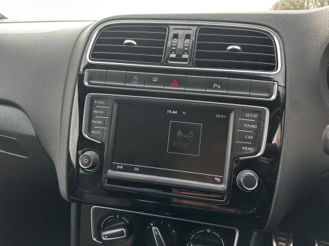 Volkswagen Polo 1.2 TSI BlueMotion Tech R-Line Euro 6 (s/s) 3dr 28
