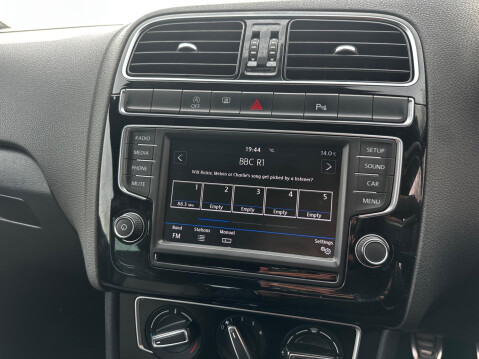 Volkswagen Polo 1.2 TSI BlueMotion Tech R-Line Euro 6 (s/s) 3dr 29