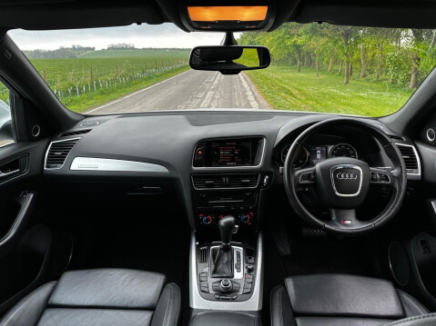 Audi Q5 2.0 TDI S line S Tronic quattro Euro 5 5dr 7