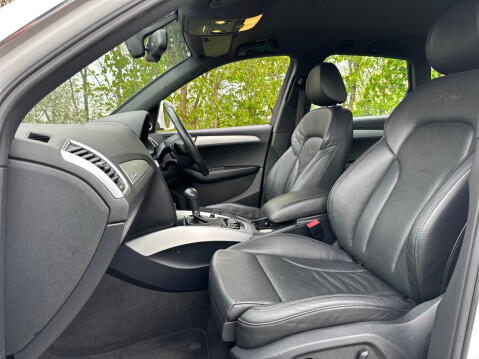 Audi Q5 2.0 TDI S line S Tronic quattro Euro 5 5dr 12