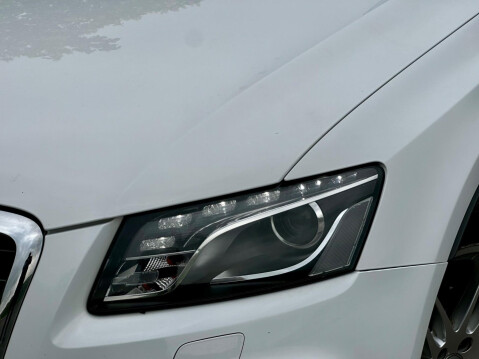 Audi Q5 2.0 TDI S line S Tronic quattro Euro 5 5dr 17