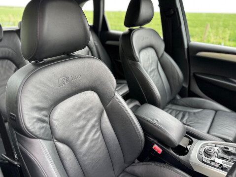 Audi Q5 2.0 TDI S line S Tronic quattro Euro 5 5dr 26