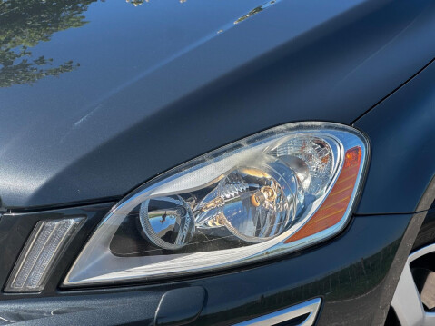 Volvo XC60 2.4 D5 R-Design Nav Geartronic AWD Euro 5 5dr 22