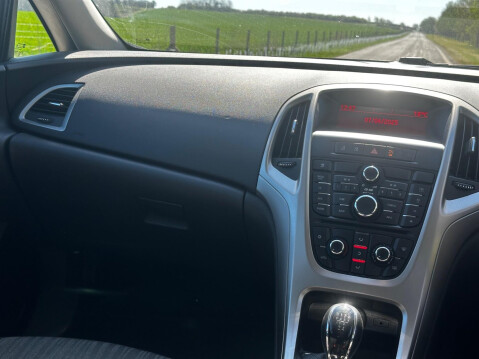 Vauxhall Astra 1.4 16v Excite Euro 5 5dr 15