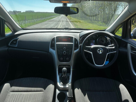 Vauxhall Astra 1.4 16v Excite Euro 5 5dr 13