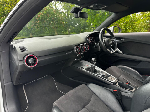 Audi TT 2.0 TDI ultra Sport Euro 6 (s/s) 3dr 16