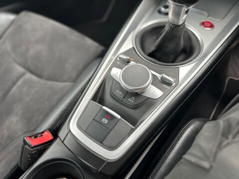 Audi TT 2.0 TDI ultra Sport Euro 6 (s/s) 3dr 26