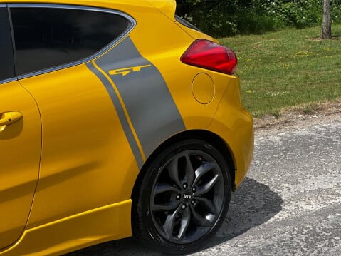 Kia Ceed 1.6 T-GDi GT Euro 5 5dr 17