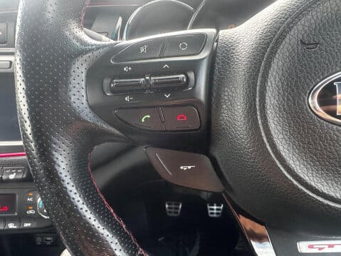 Kia Ceed 1.6 T-GDi GT Euro 5 5dr 27