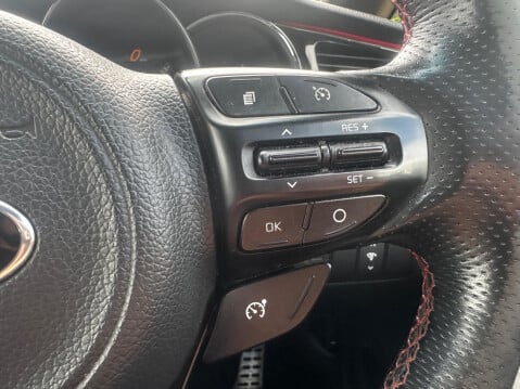 Kia Ceed 1.6 T-GDi GT Euro 5 5dr 28