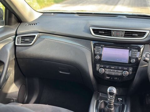 Nissan X-Trail 1.6 dCi N-Vision 4WD Euro 6 (s/s) 5dr 19